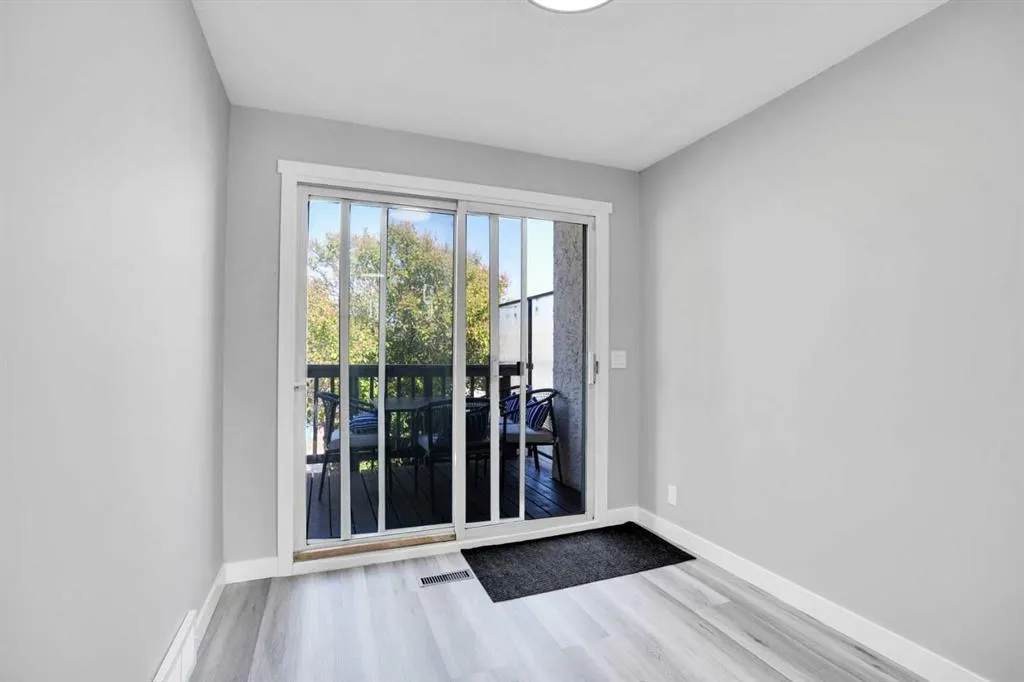 216 Templevale Road NE