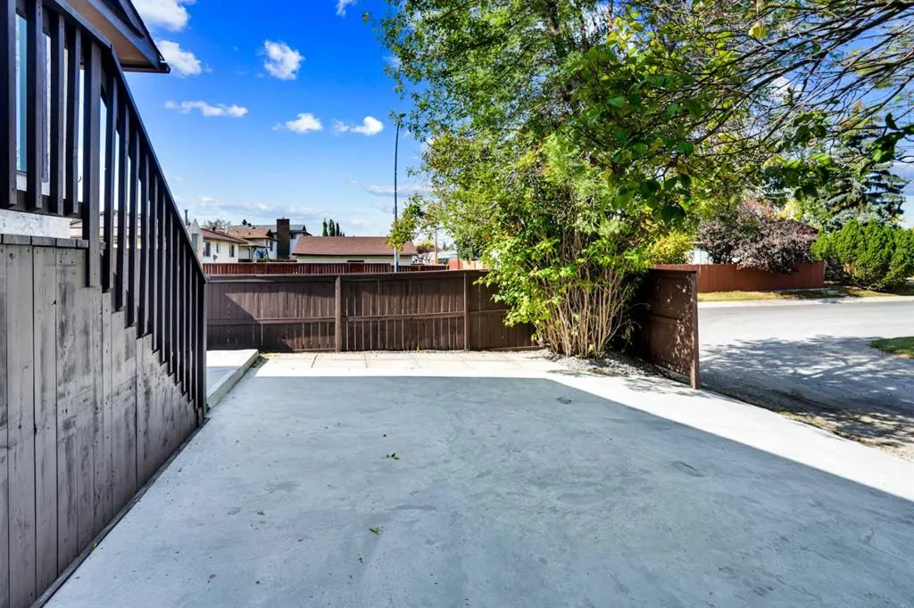 216 Templevale Road NE