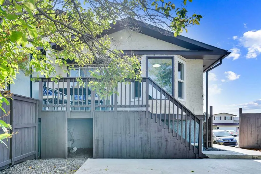 216 Templevale Road NE
