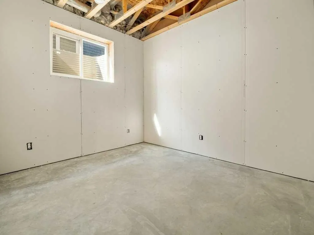607 Parkside Green