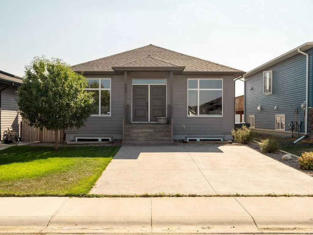 607 Parkside Green