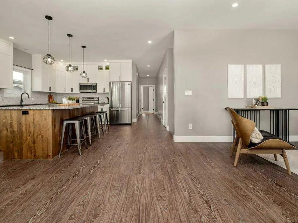 607 Parkside Green