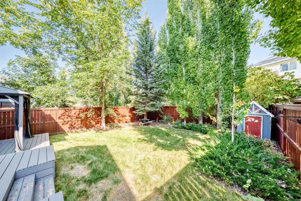 176 Cranwell Crescent SE