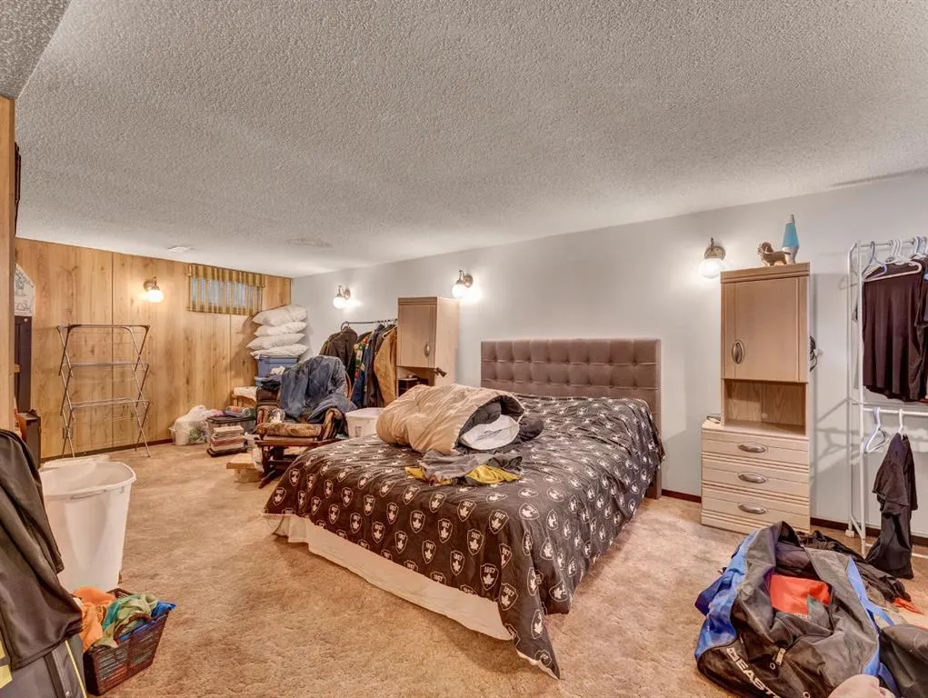 111 10 Street SW