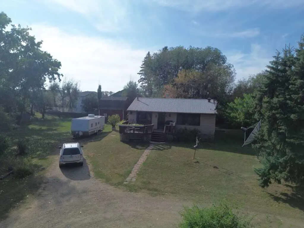 5801 Lakeshore Drive