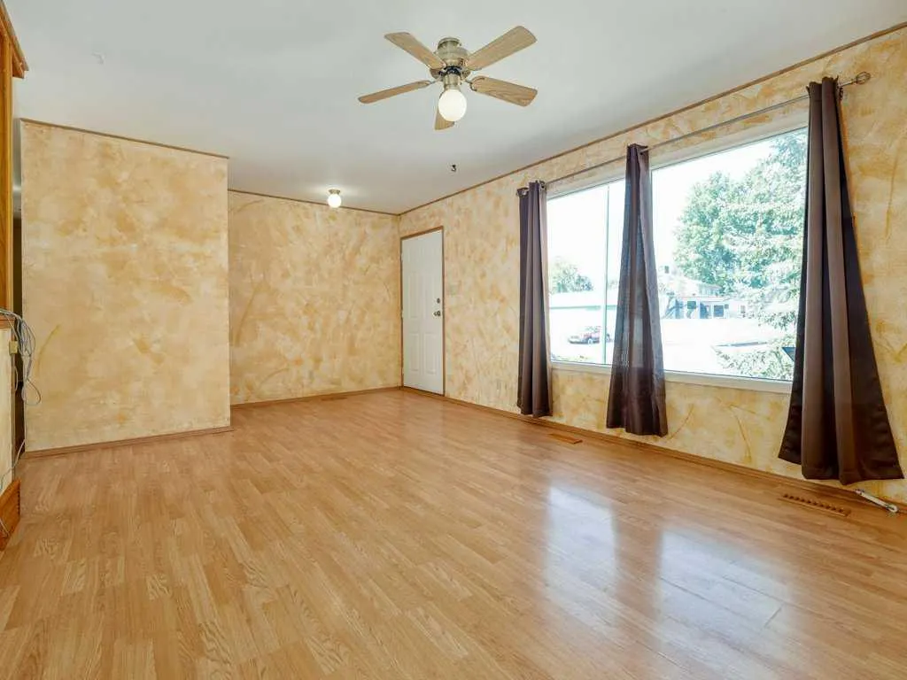 43 Ryerson Road W