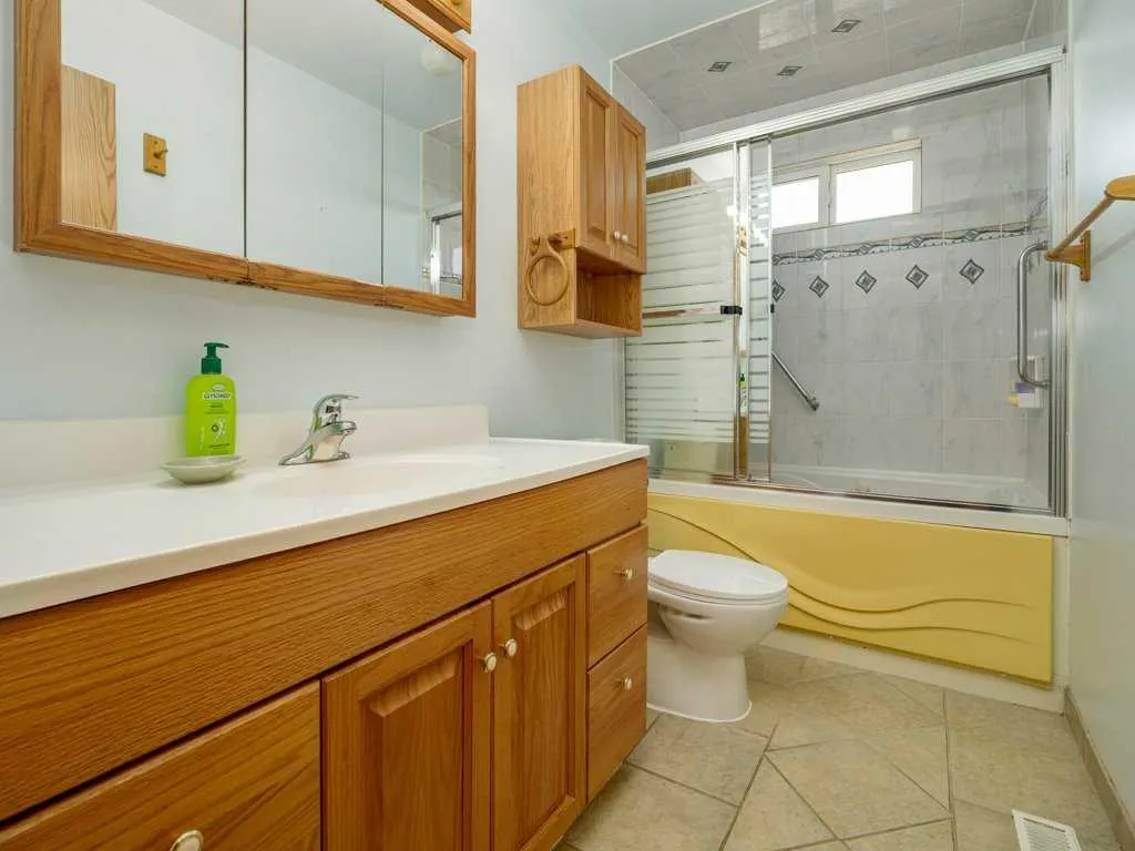 43 Ryerson Road W
