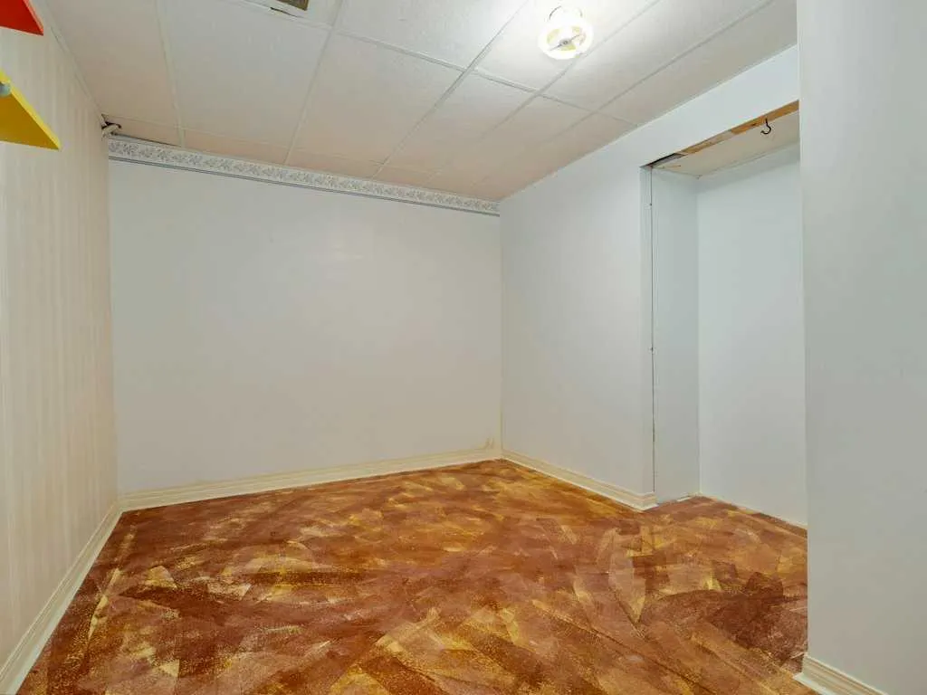 43 Ryerson Road W