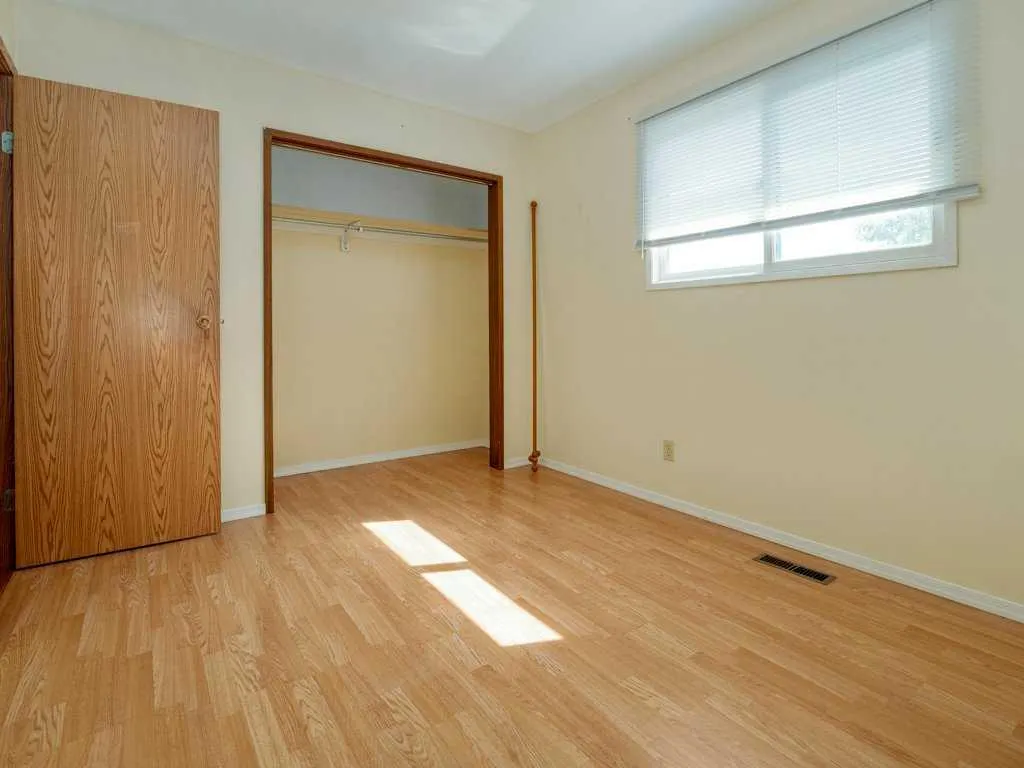 43 Ryerson Road W