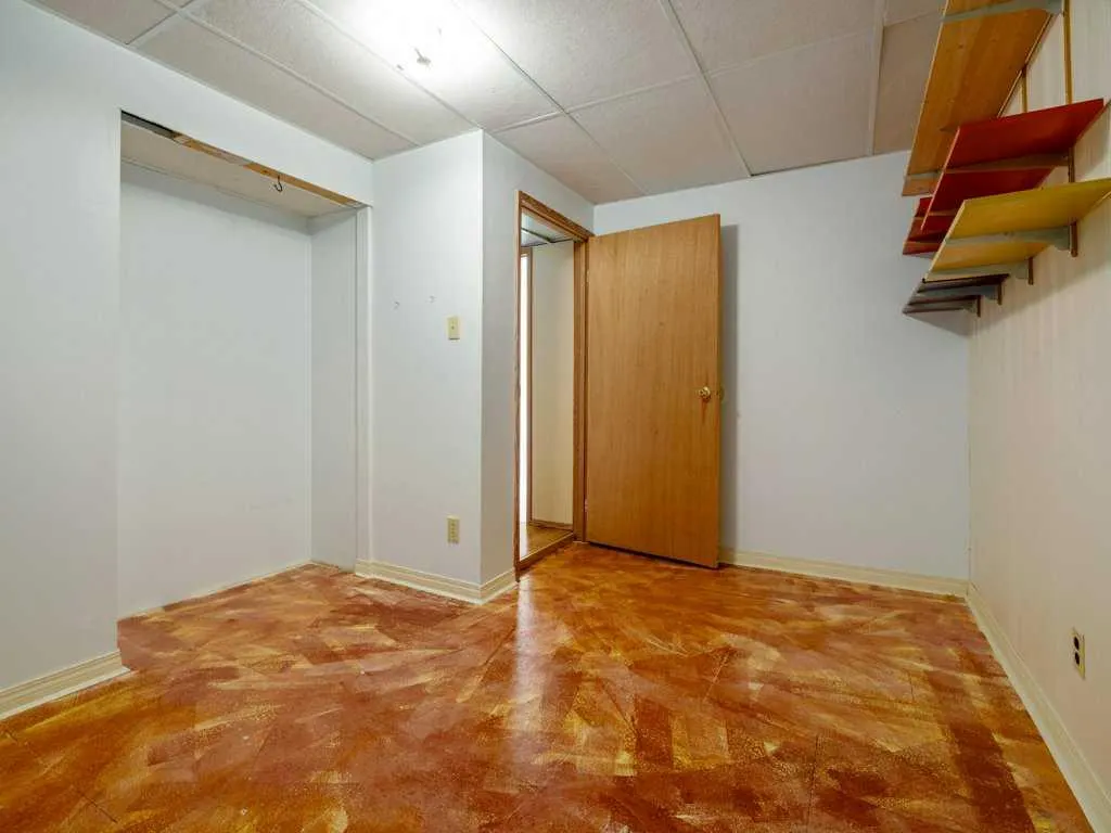 43 Ryerson Road W