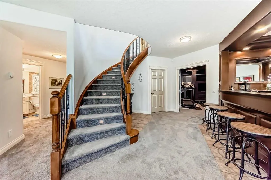 174 Royal Terrace NW
