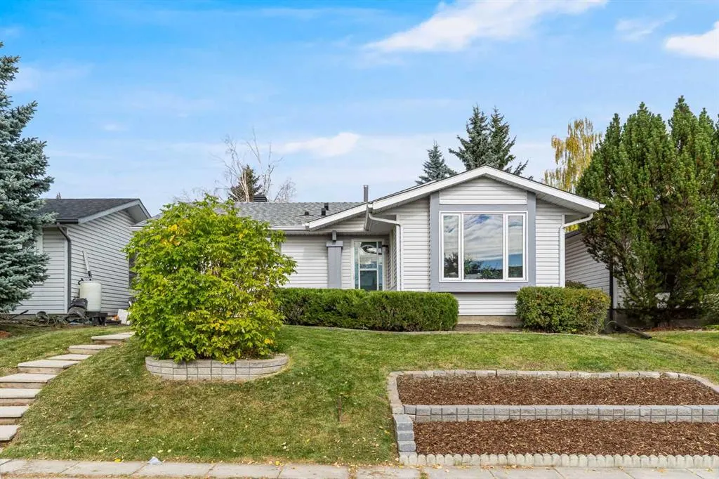 92 Woodford Drive SW