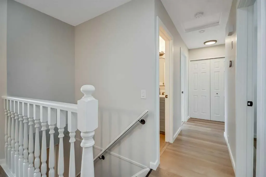 92 Woodford Drive SW