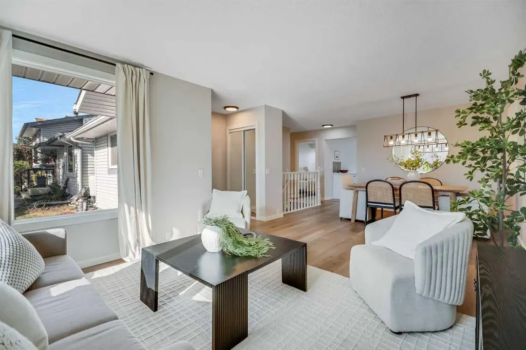 92 Woodford Drive SW