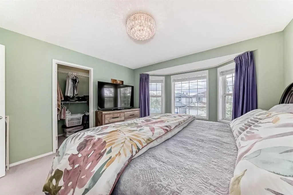 28 Country Hills Manor NW