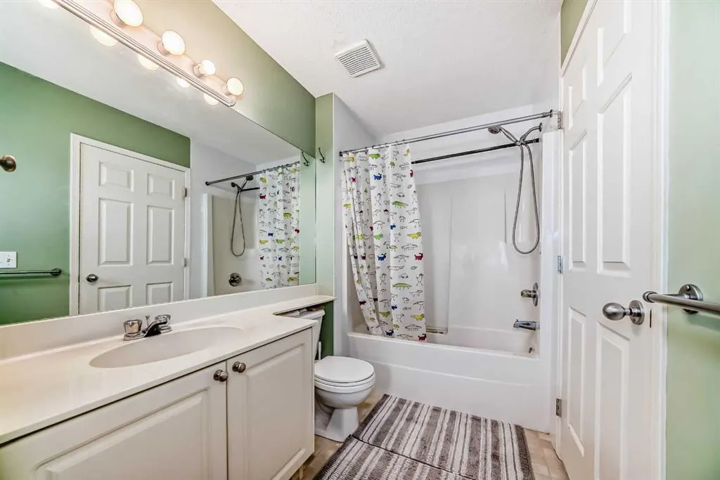 28 Country Hills Manor NW