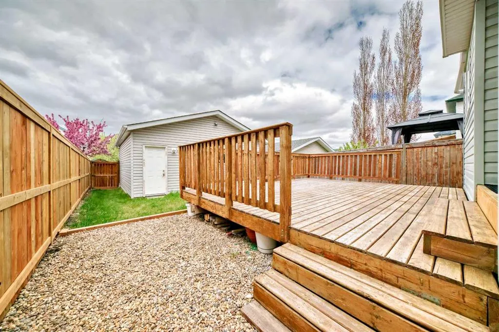 28 Country Hills Manor NW