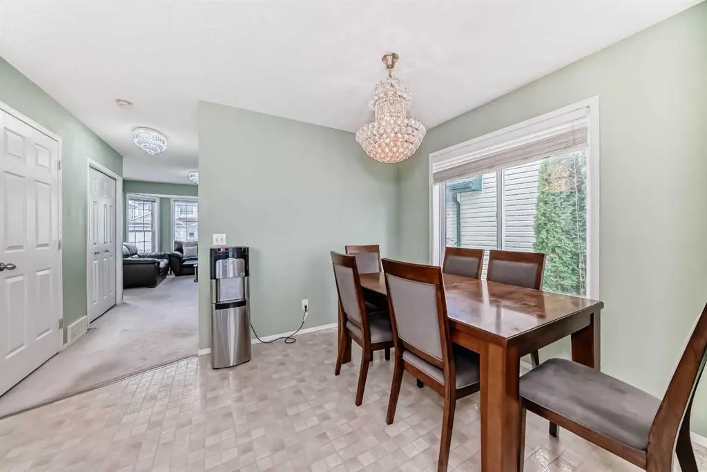 28 Country Hills Manor NW