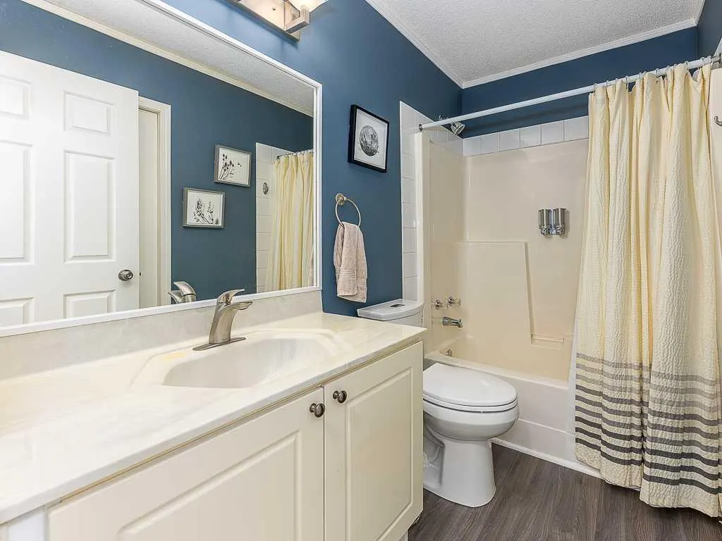 323 Bridlewood Circle SW