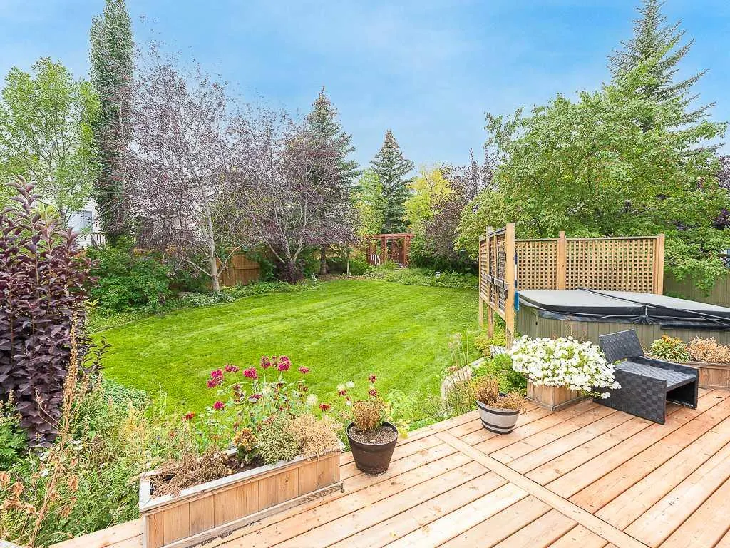 323 Bridlewood Circle SW