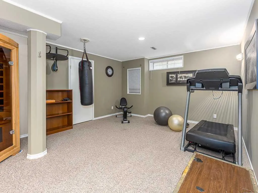 323 Bridlewood Circle SW