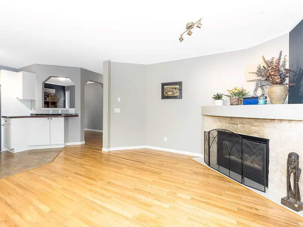 323 Bridlewood Circle SW
