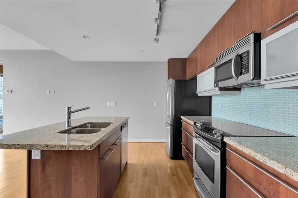 215 13 Avenue SW, #1903