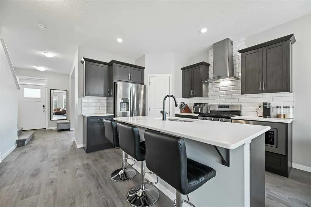 856 West Lakeview Drive