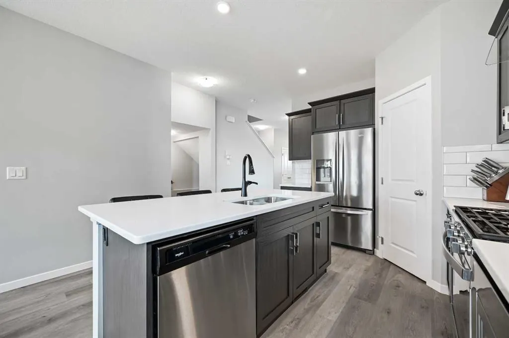 856 West Lakeview Drive