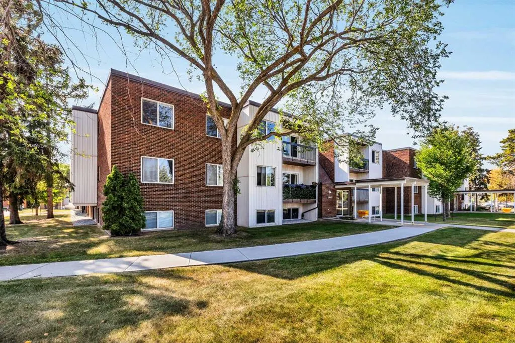 11445 41 Avenue NW, #303