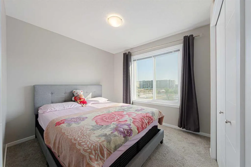 515 Redstone Walk NE, #202