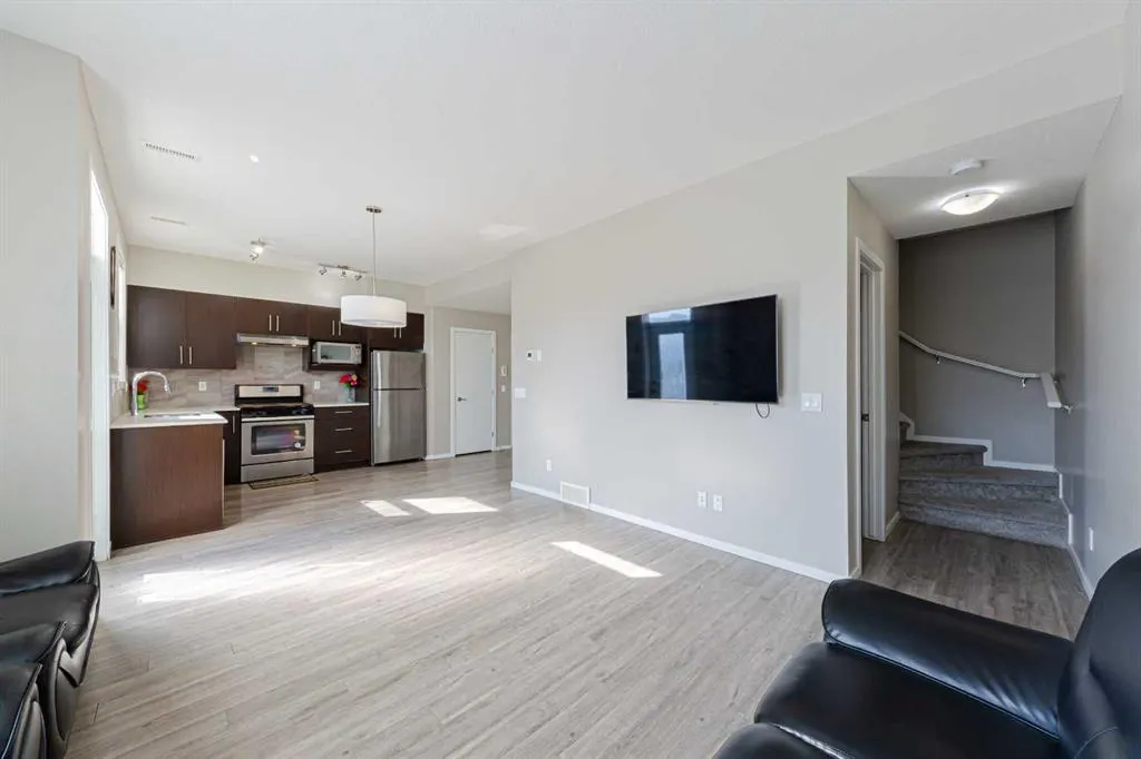 515 Redstone Walk NE, #202
