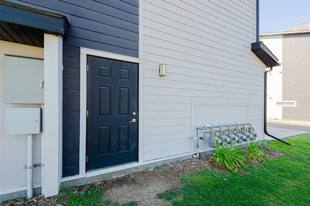 515 Redstone Walk NE, #202