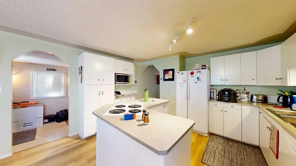 25 De Havilland Boulevard SW