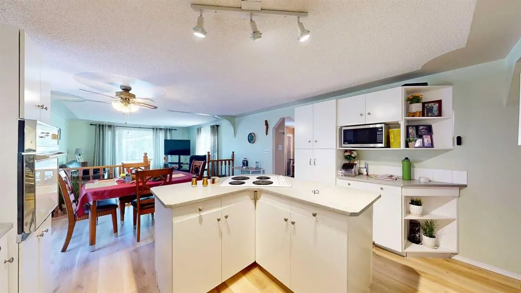 25 De Havilland Boulevard SW