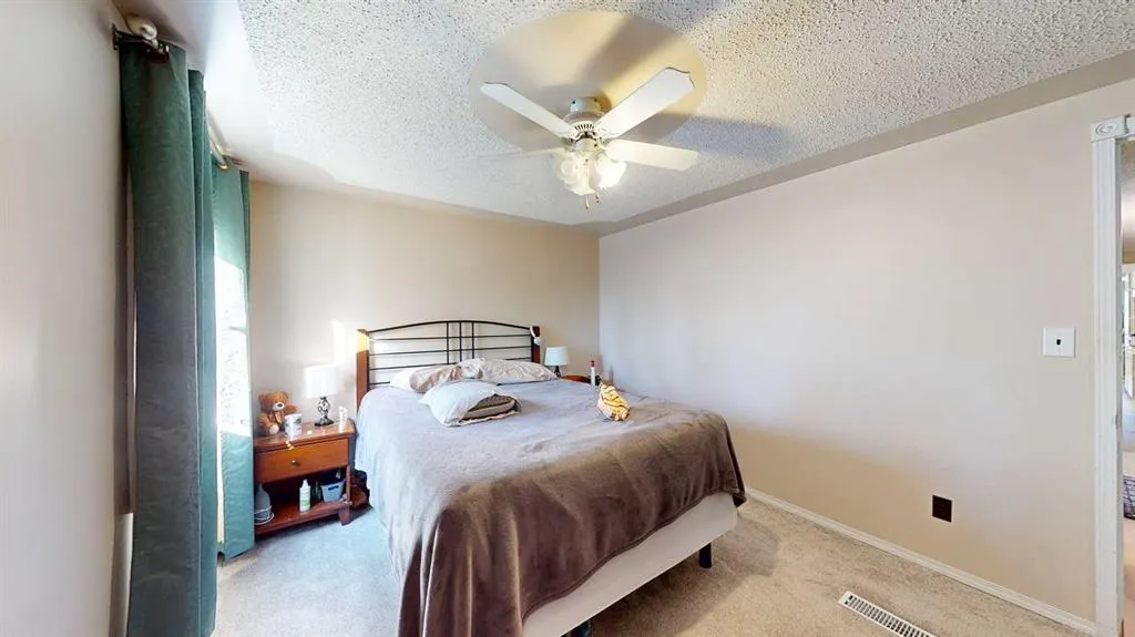 25 De Havilland Boulevard SW