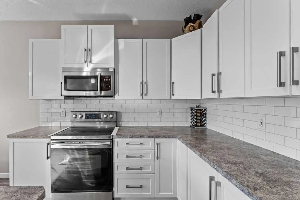 59 Howse Manor NE