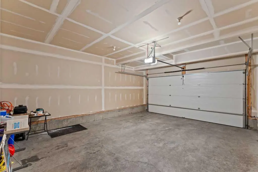 59 Howse Manor NE