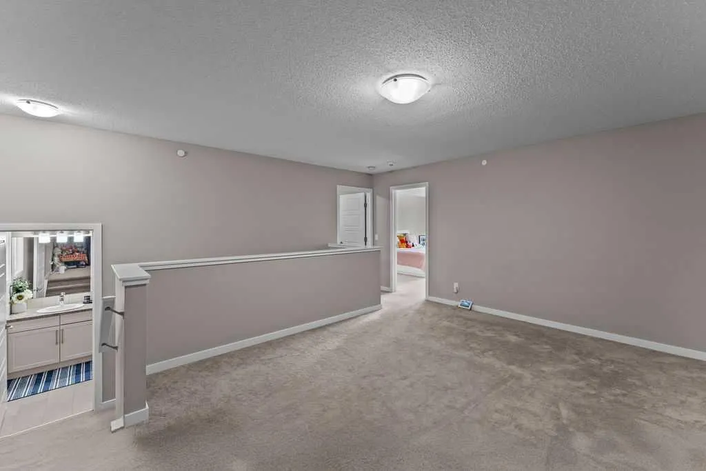 59 Howse Manor NE