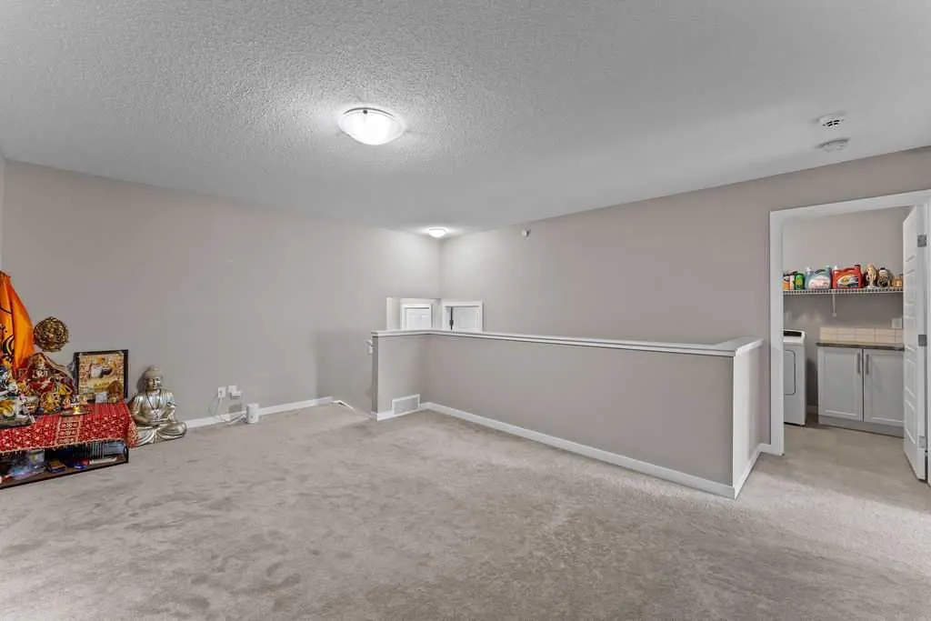 59 Howse Manor NE