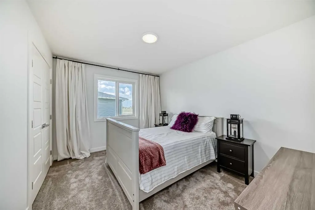 171 Red Sky Crescent NE