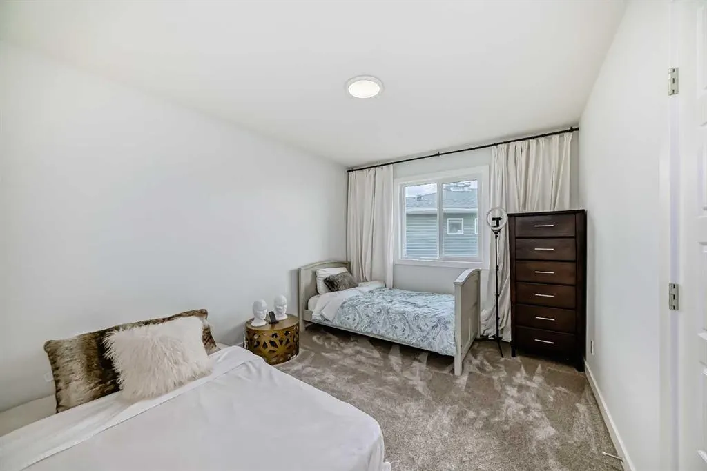 171 Red Sky Crescent NE