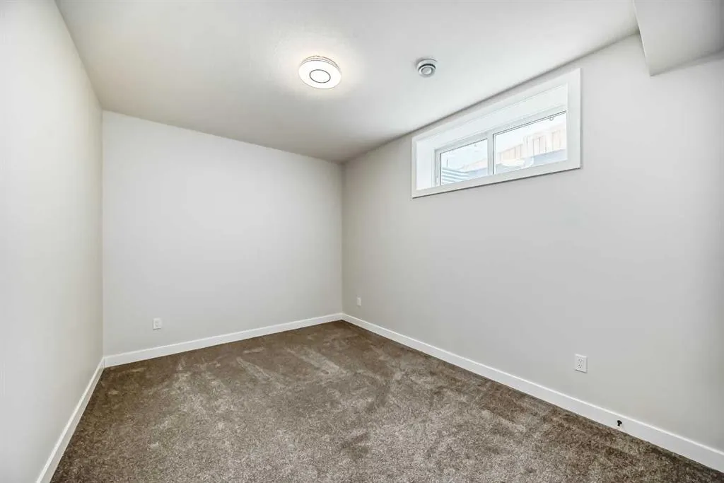 171 Red Sky Crescent NE