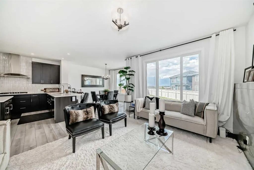 171 Red Sky Crescent NE