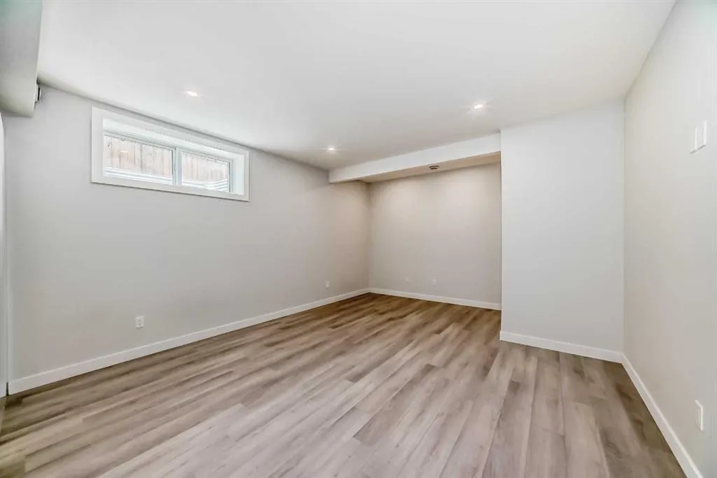 171 Red Sky Crescent NE
