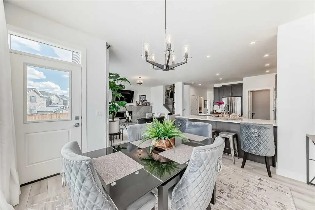 171 Red Sky Crescent NE
