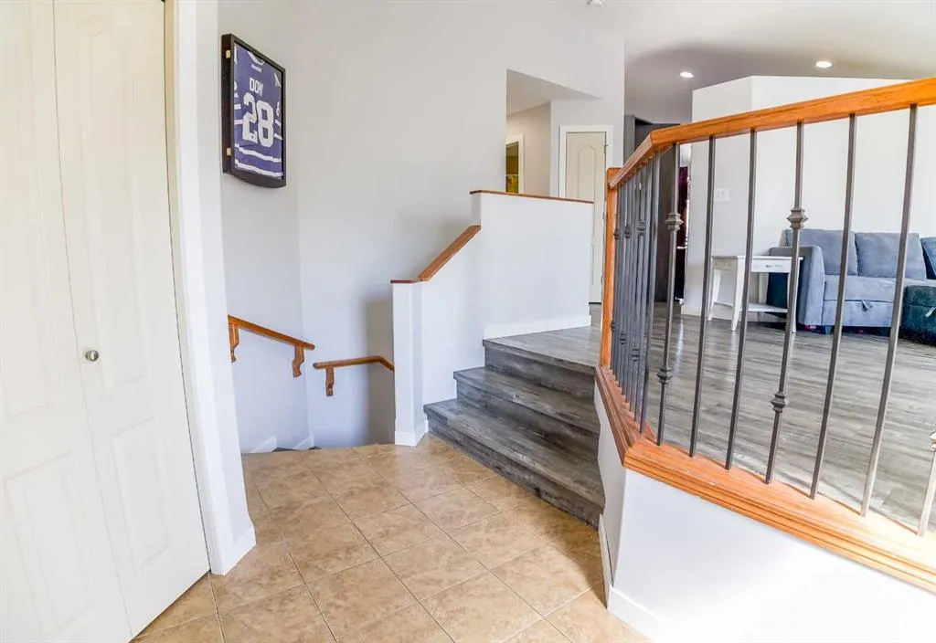 205 Jennings Crescent