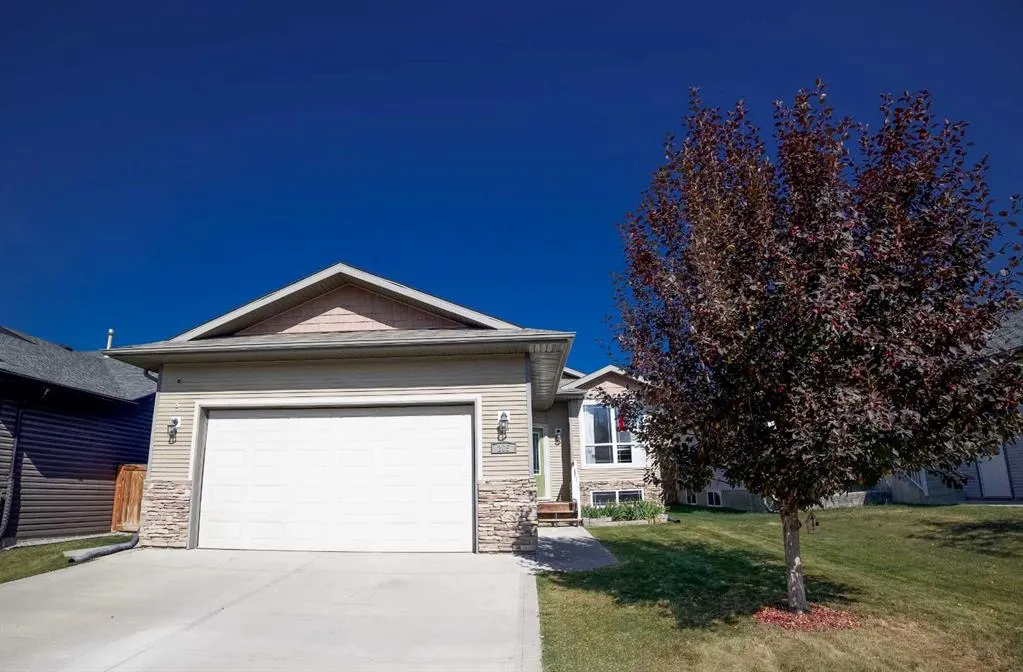 205 Jennings Crescent