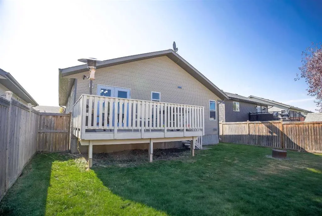 205 Jennings Crescent