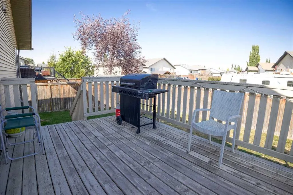 205 Jennings Crescent